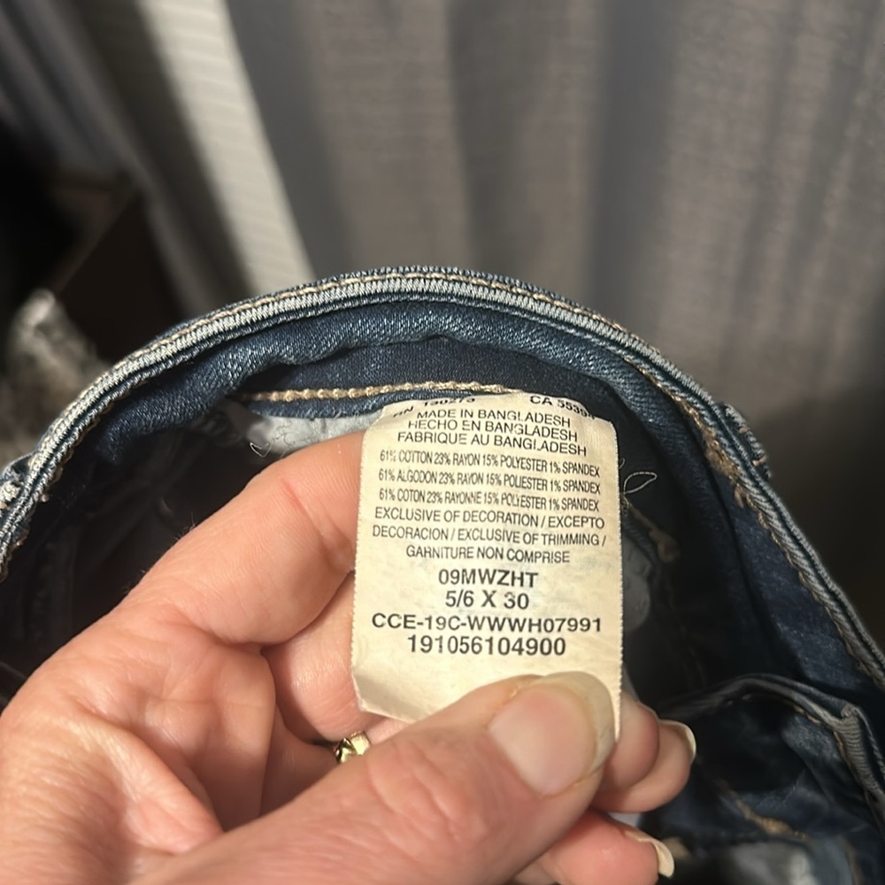 Women wrangle jeans - Picture 5 of 10